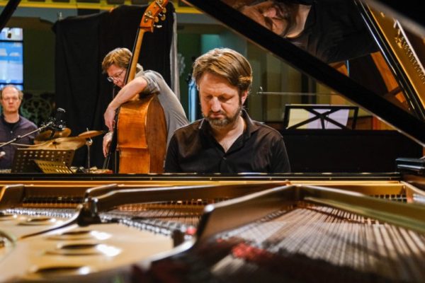 Jazzconcert:  Rembrandt Trio – A Wind Invisible Sweeps Us Through The World